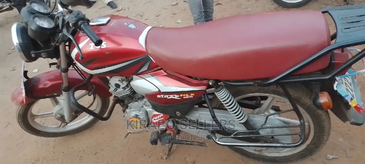 TVS HLX 125 2018 Silver