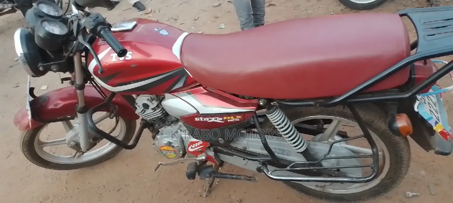 TVS HLX 125 2018 Silver