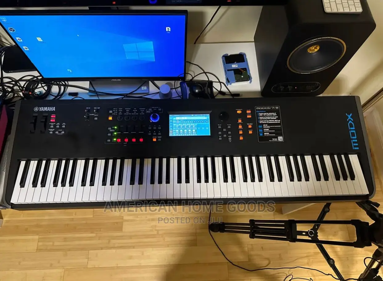 Yamaha MODX8, 88-Key Electronic Workstation Synthesizer Pian