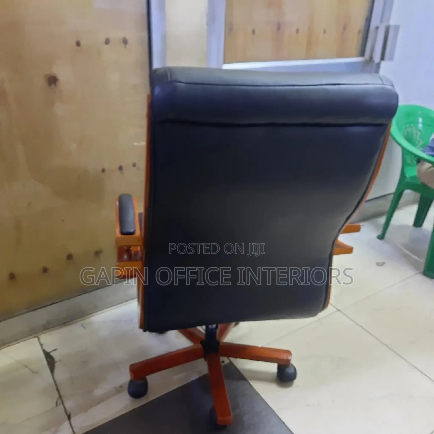 Executive Office Chair