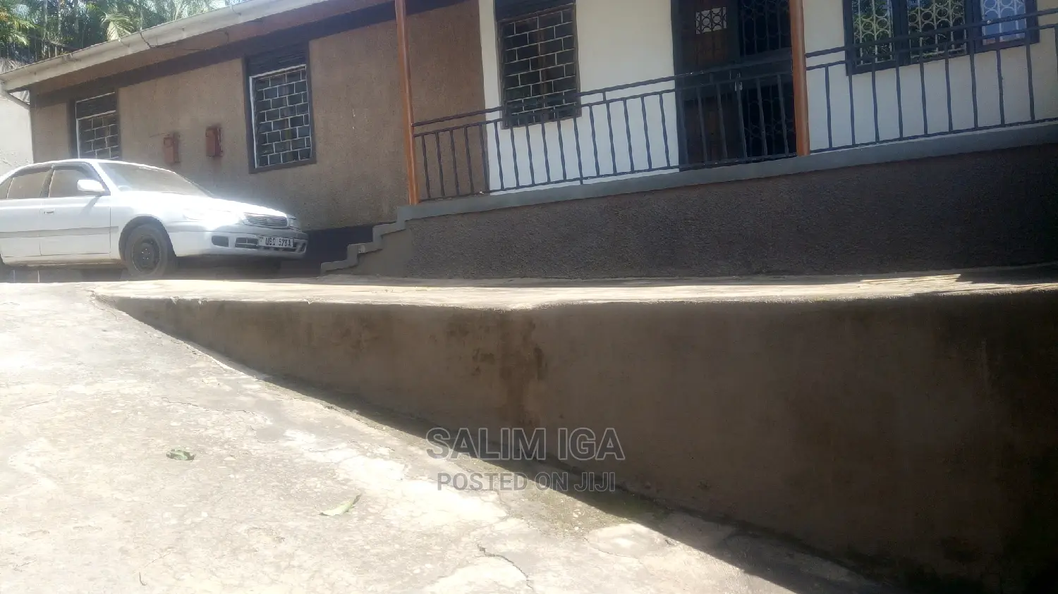 4bdrm Bungalow in Kololo Property, Central Division for rent