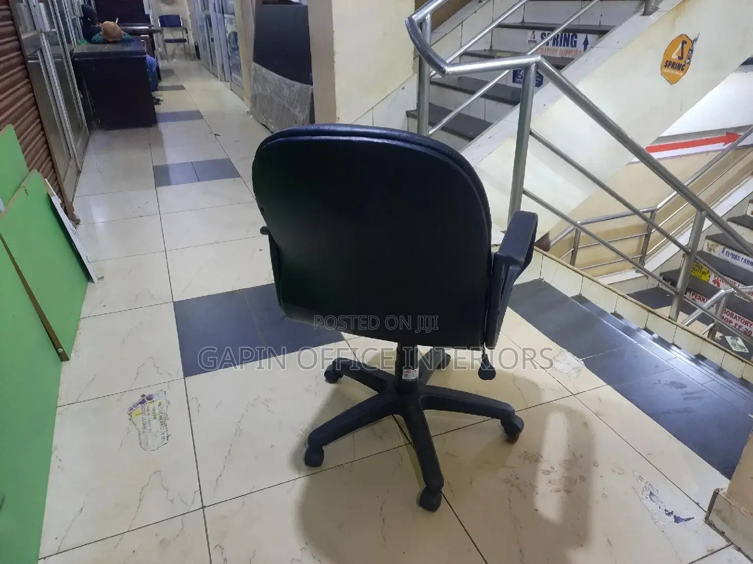 Fantastic Short Back Office