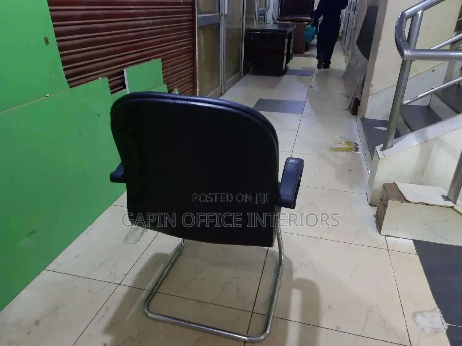 Visitor's Office Chair
