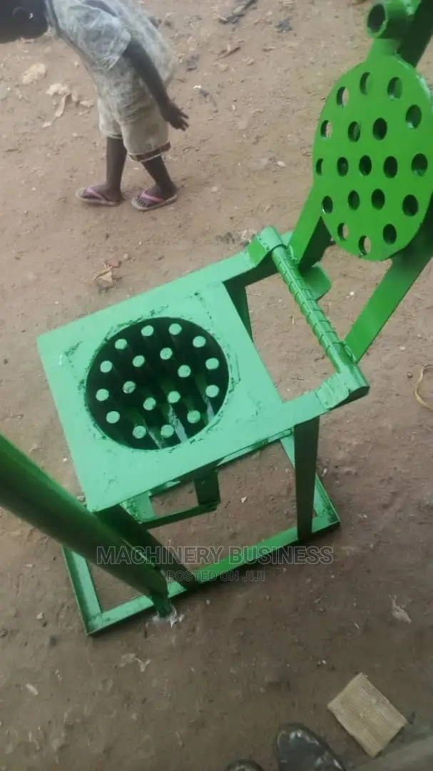 Mannul Machine Charcoal