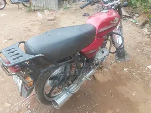 Bajaj Boxer 2021 Red