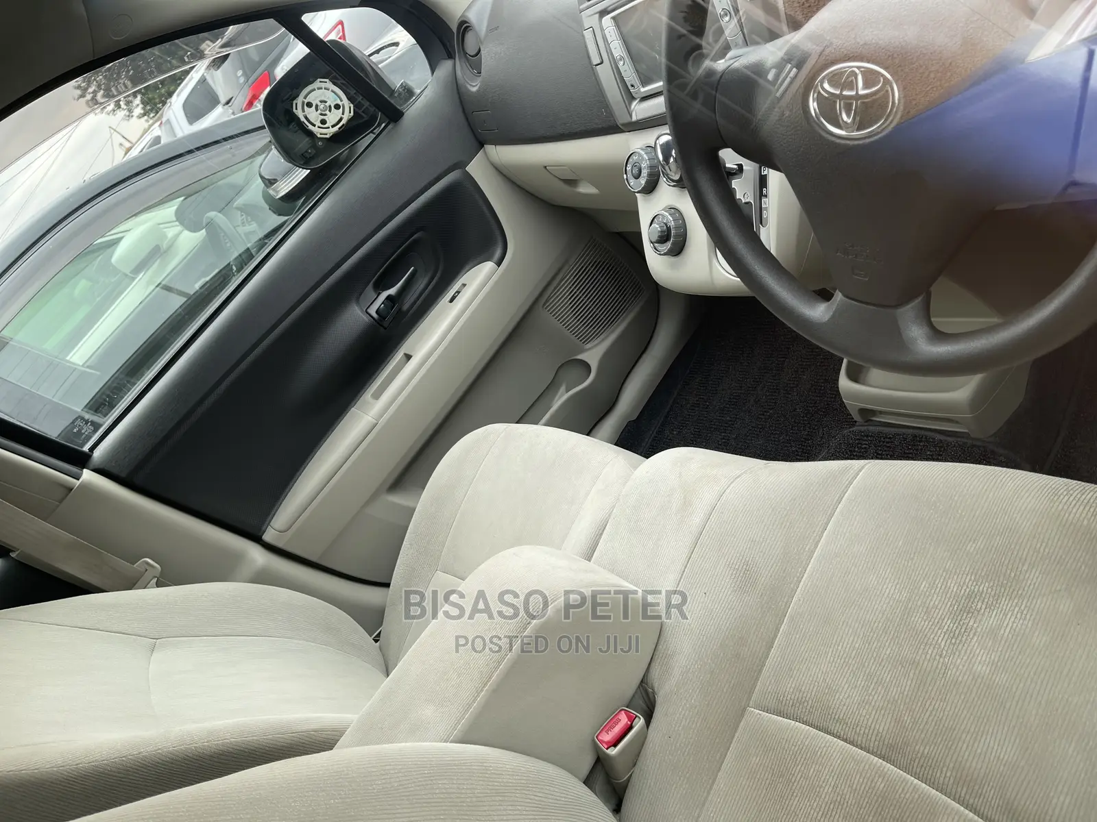 Toyota Passo Sette 1.5 AWD 2010 Black