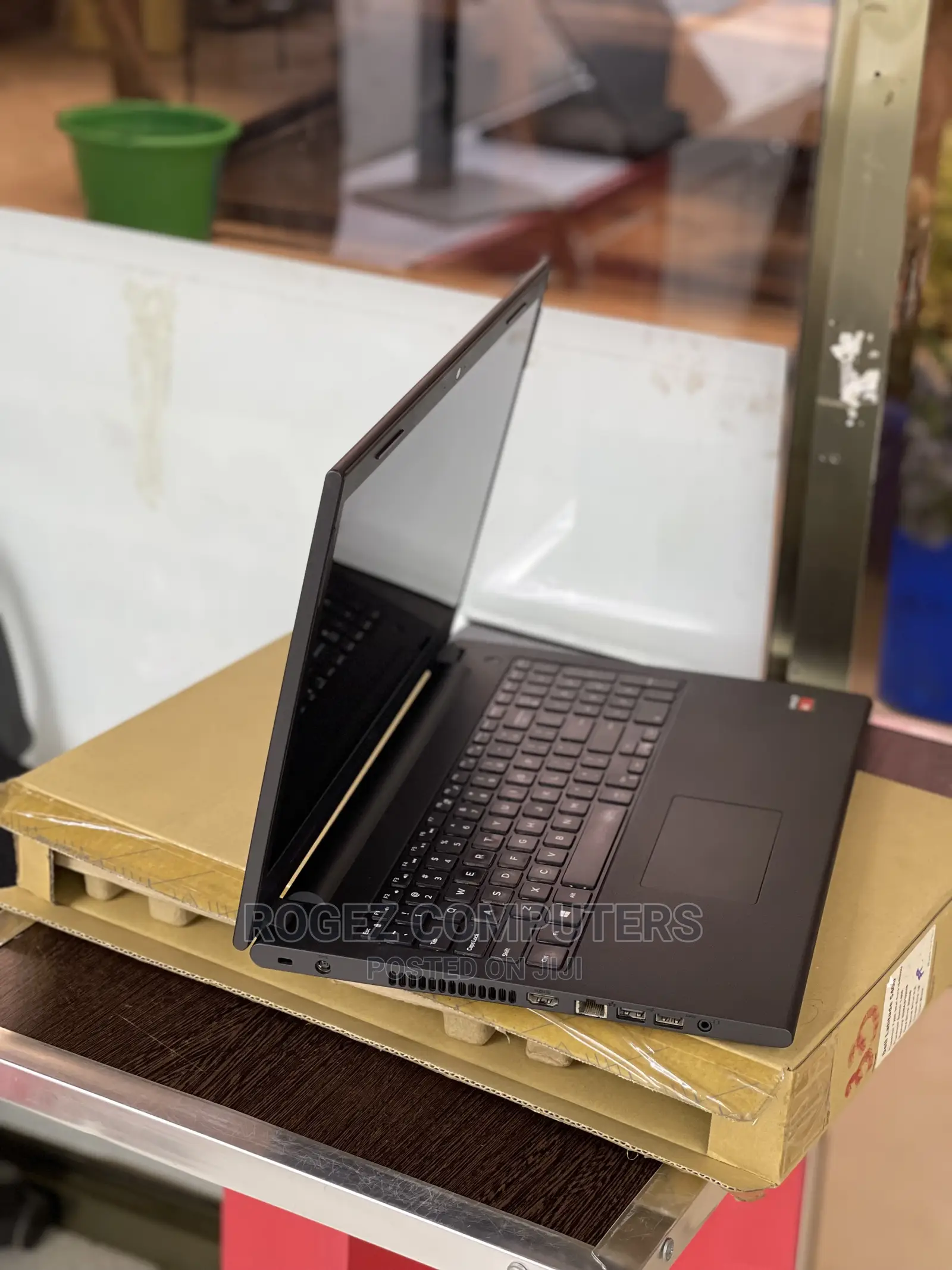 New Laptop Dell Inspiron 15 3541 4GB Intel Core I5 HDD 500GB