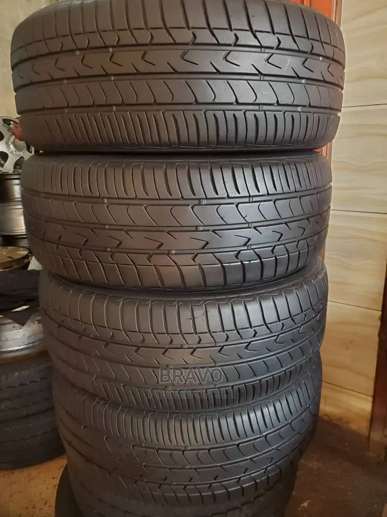 225/55r17 Japan