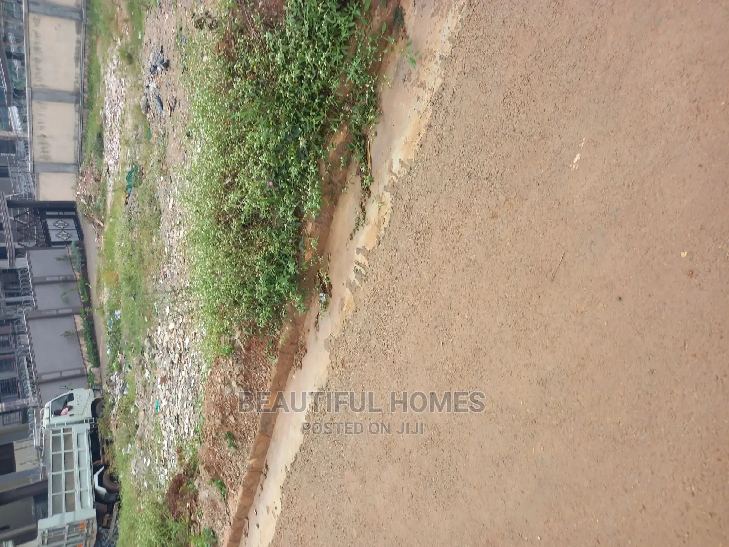 Furnished 5bdrm Duplex in Kisaasi Tarmack, Nakawa for sale