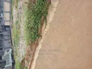 Furnished 5bdrm Duplex in Kisaasi Tarmack, Nakawa for sale