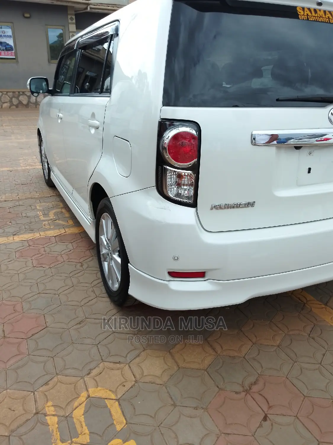 Toyota Corolla Rumion Hatchback 1.5 FWD 2010 White