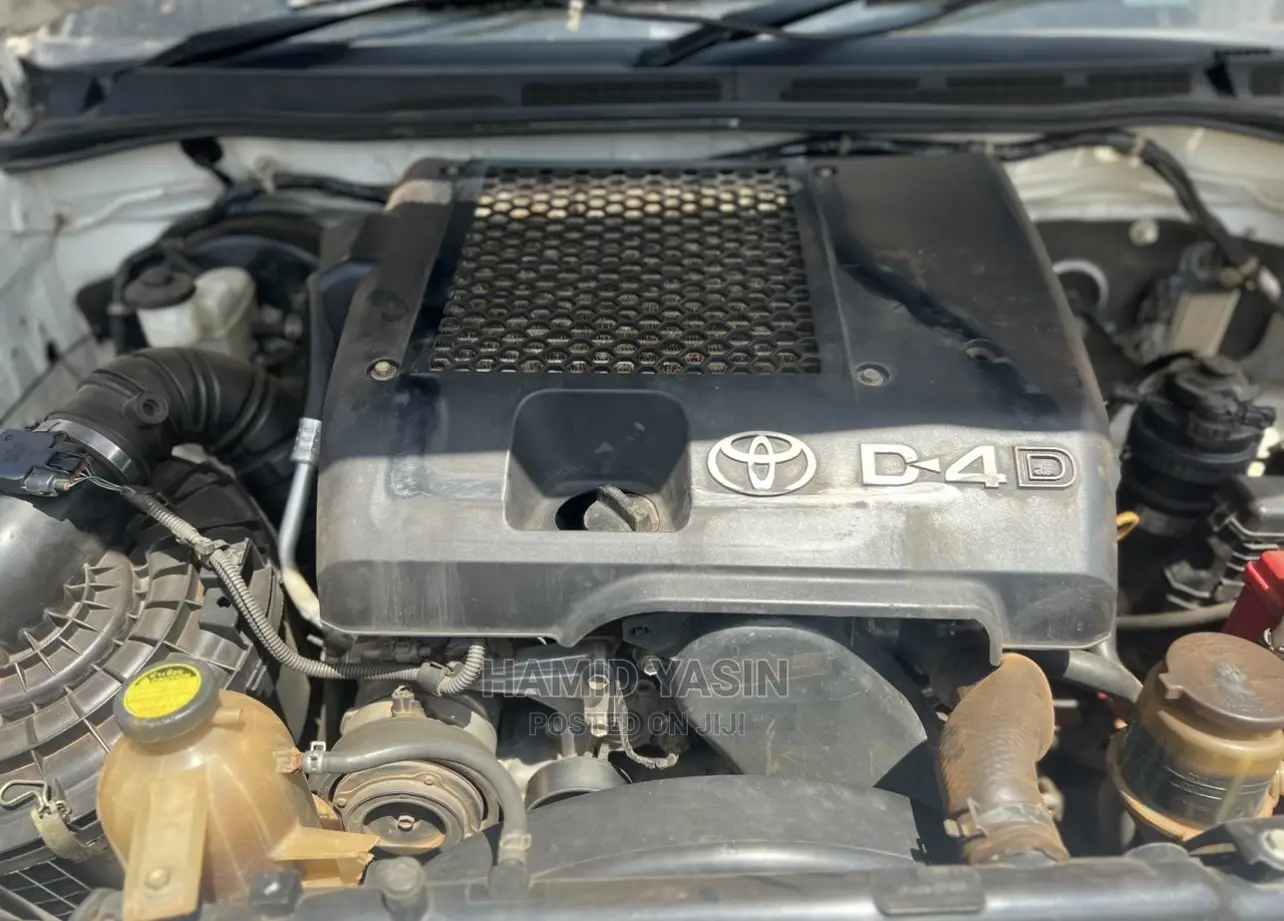 Toyota Land Cruiser 2012 White