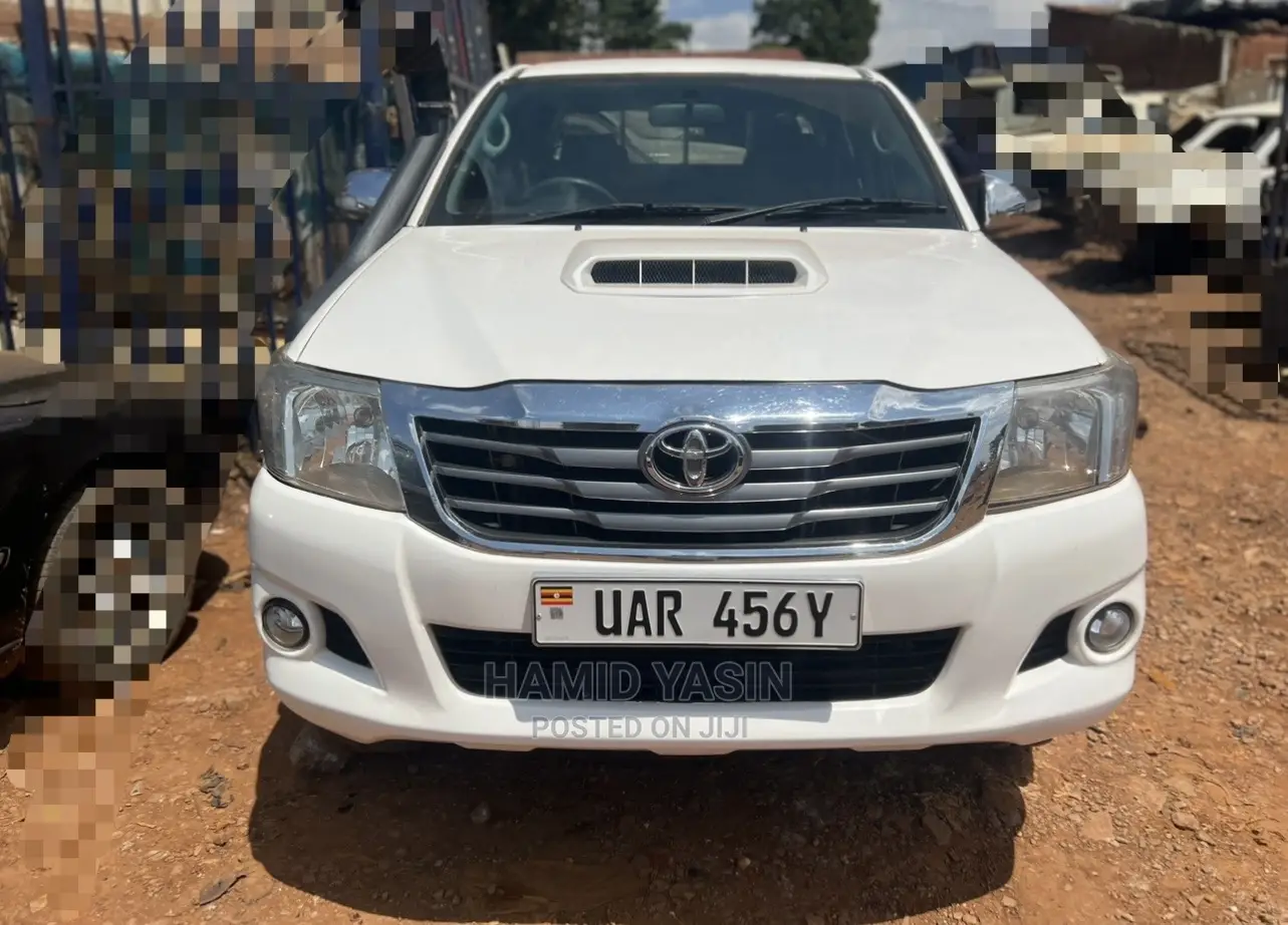 Toyota Land Cruiser 2012 White