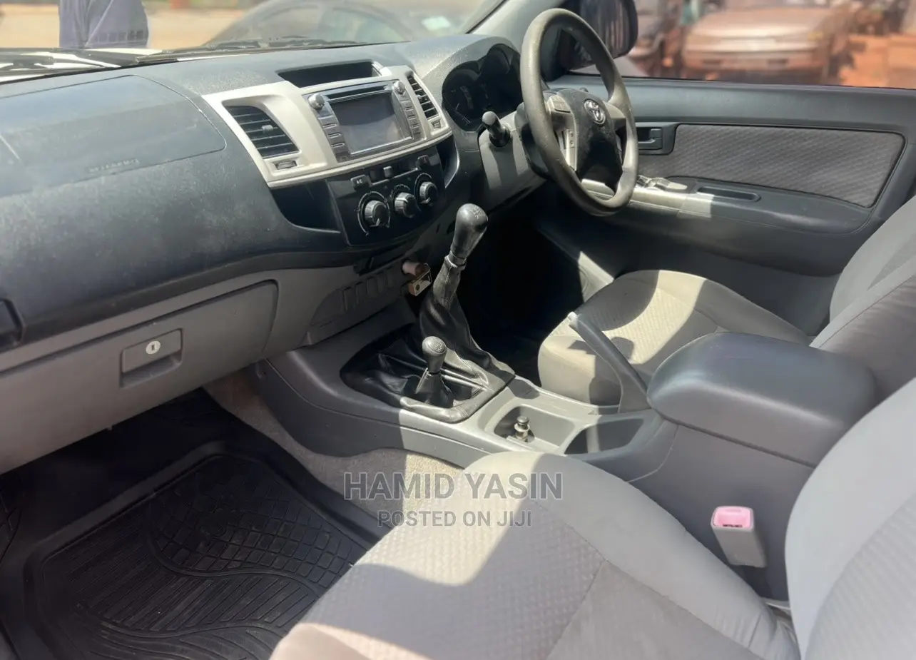 Toyota Land Cruiser 2012 White
