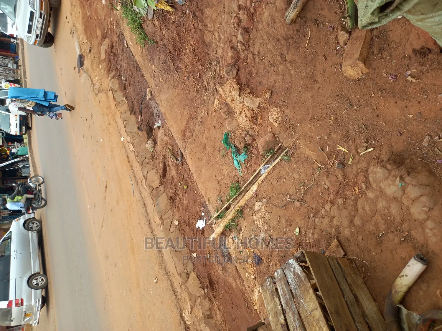 Commercial Posh Plot in Kyaliwajjara for Sale
