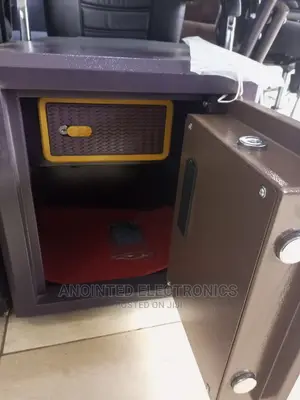 Safe Cash Box