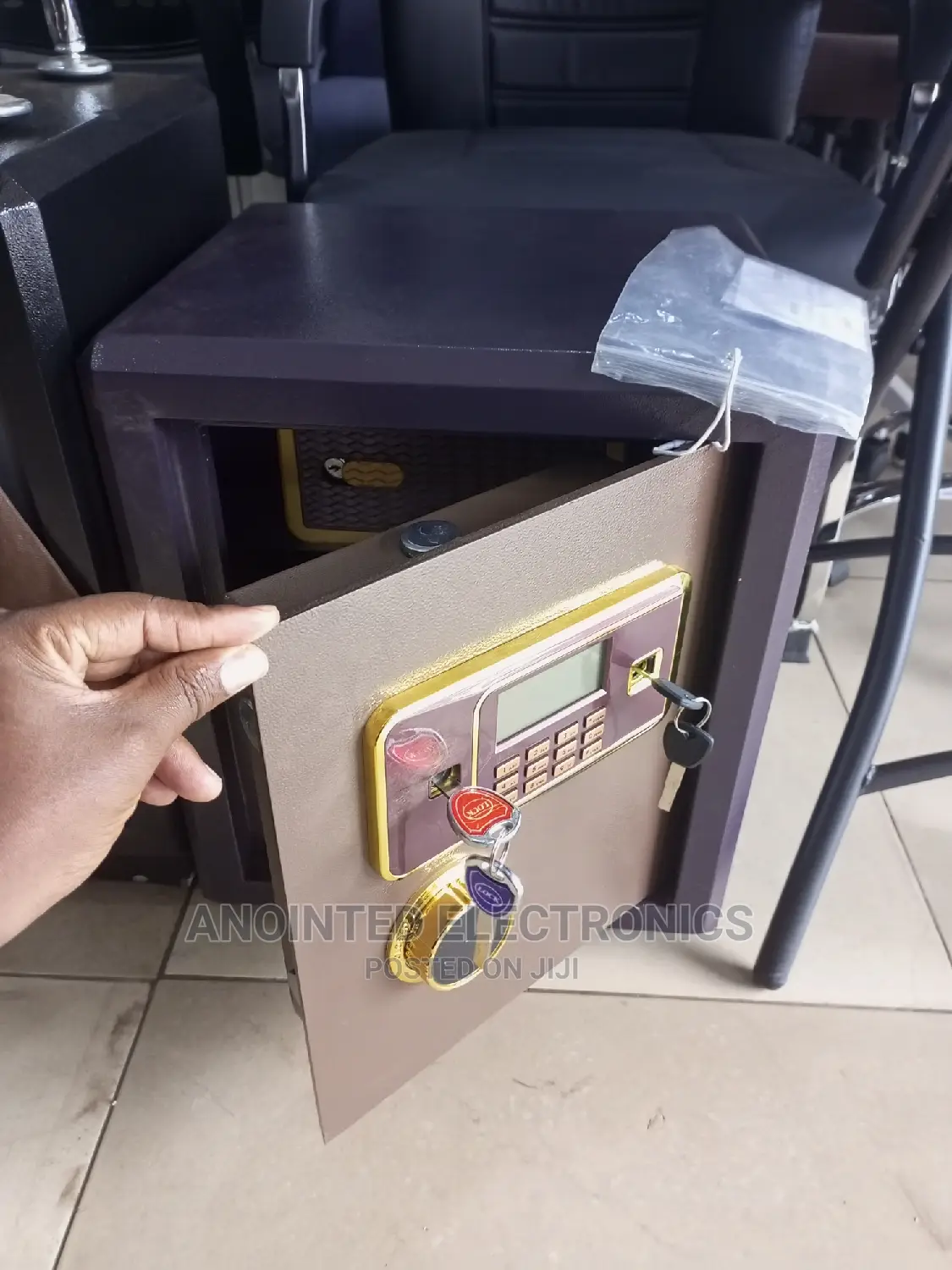 Safe Cash Box