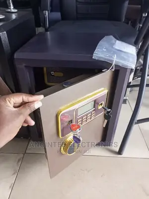 Safe Cash Box