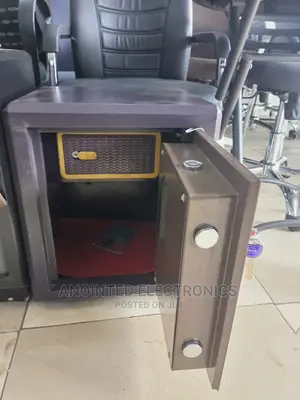 Safe Cash Box