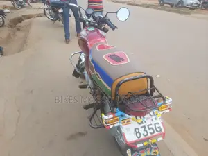 New Bajaj Boxer 100 2022 Red