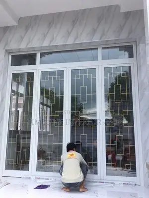 Aluminum Door With Bagaras.