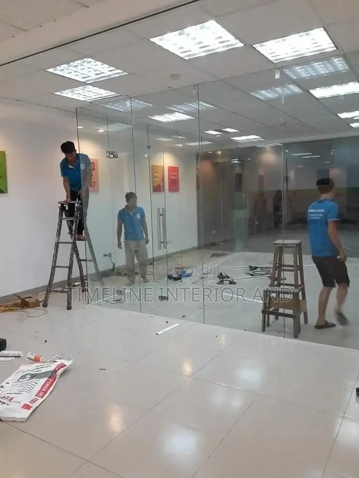 Frameless Glass Partioning Experts.