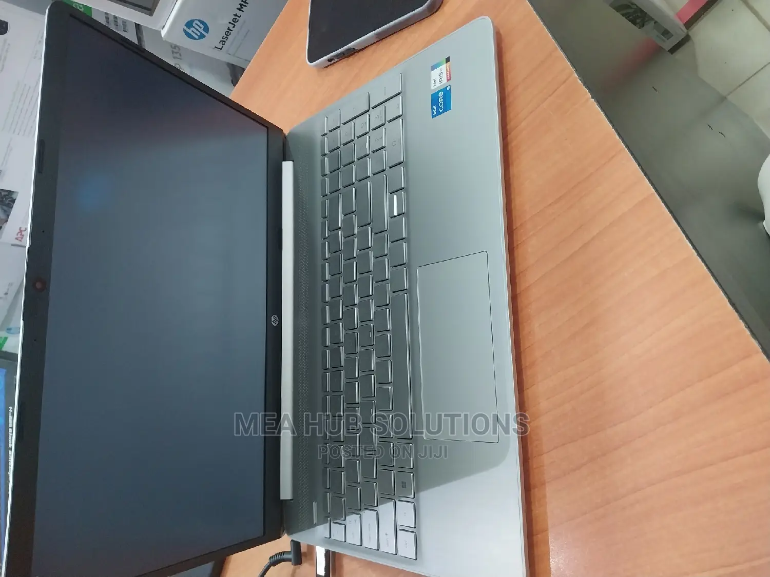 New Laptop HP 15-Da2933nia 8GB Intel Core I5 SSD 512GB