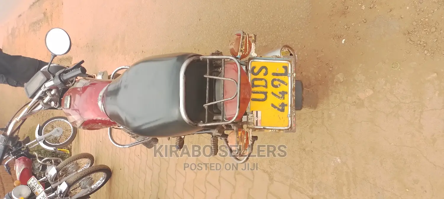 Bajaj Boxer 100 2017 Silver