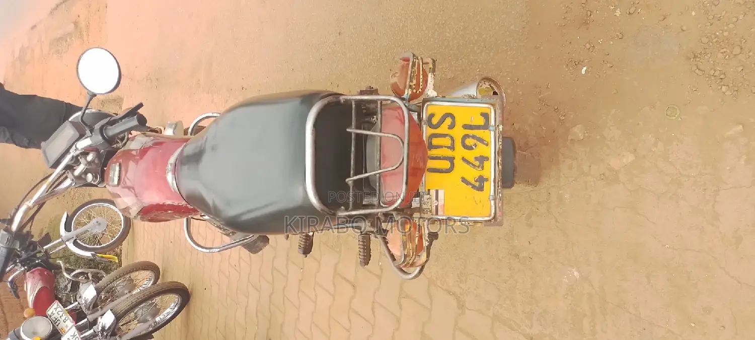 Bajaj Boxer 100 2017 Silver