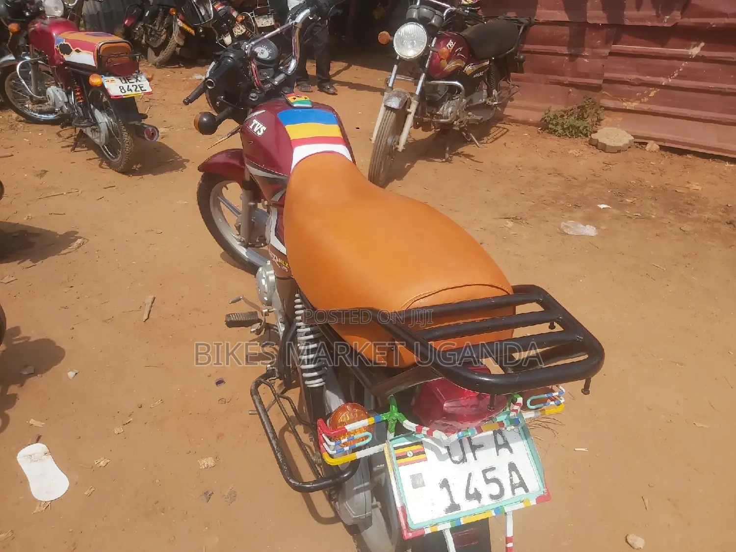 TVS HLX 125 2019 Red