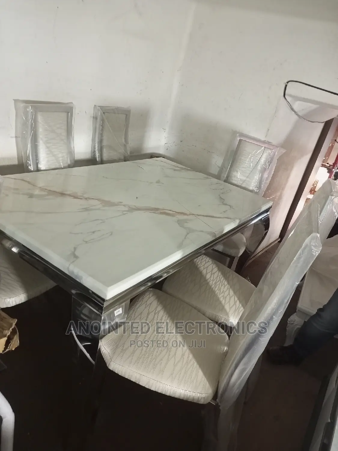 Marble Dining Table White 6 Seaters