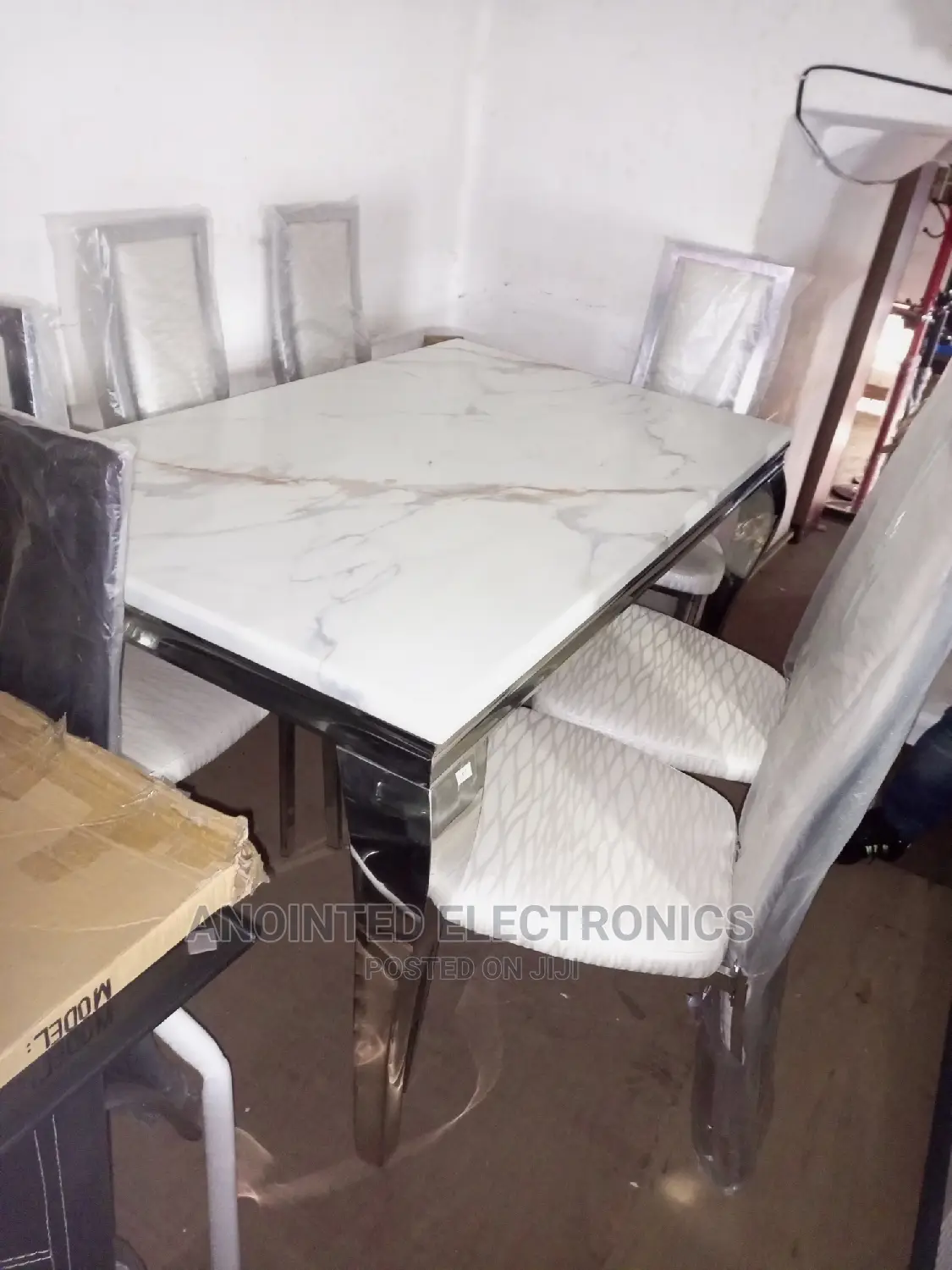 Marble Dining Table 6 Seaters White