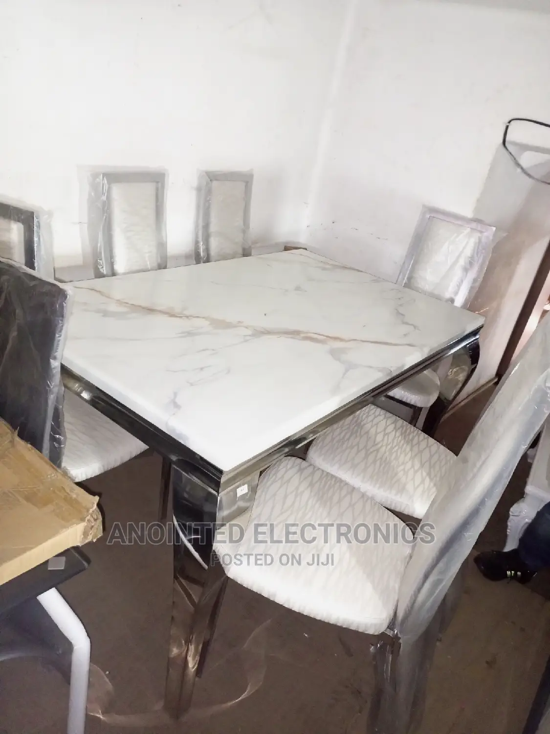 Marble Dining Table 6 Seaters White