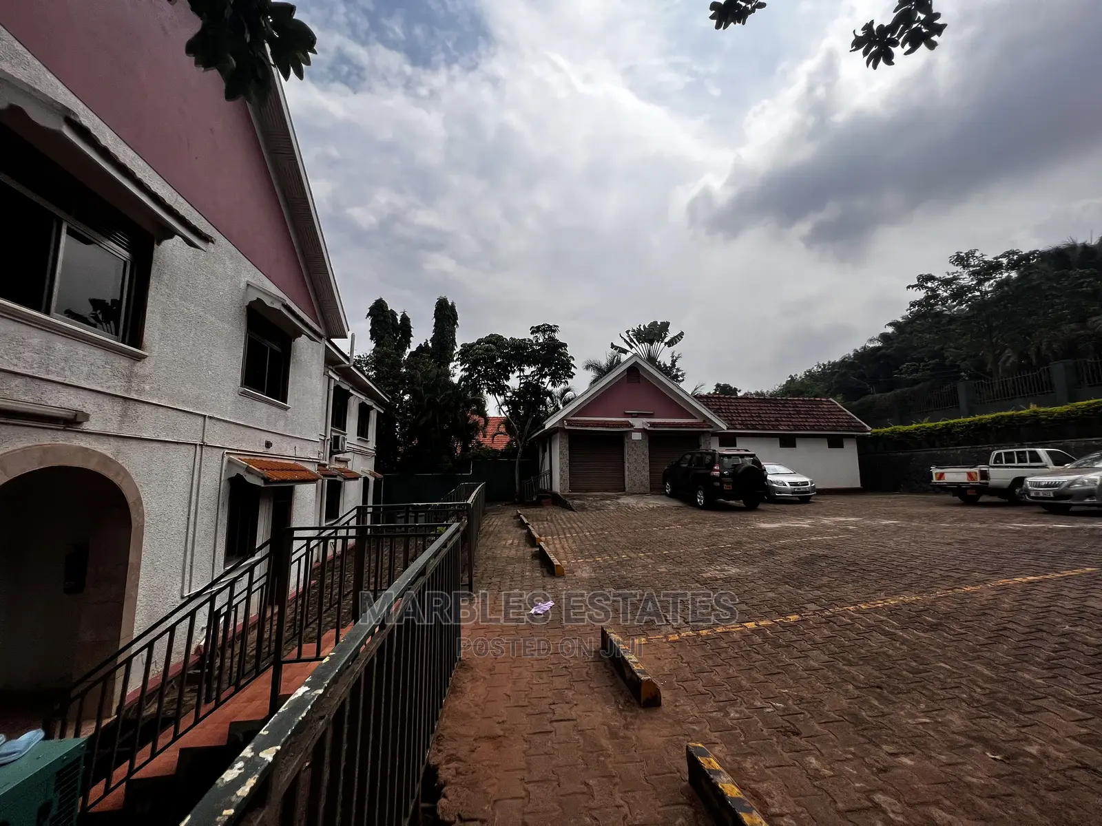 8bdrm House in Bugolobi, Central Division for sale