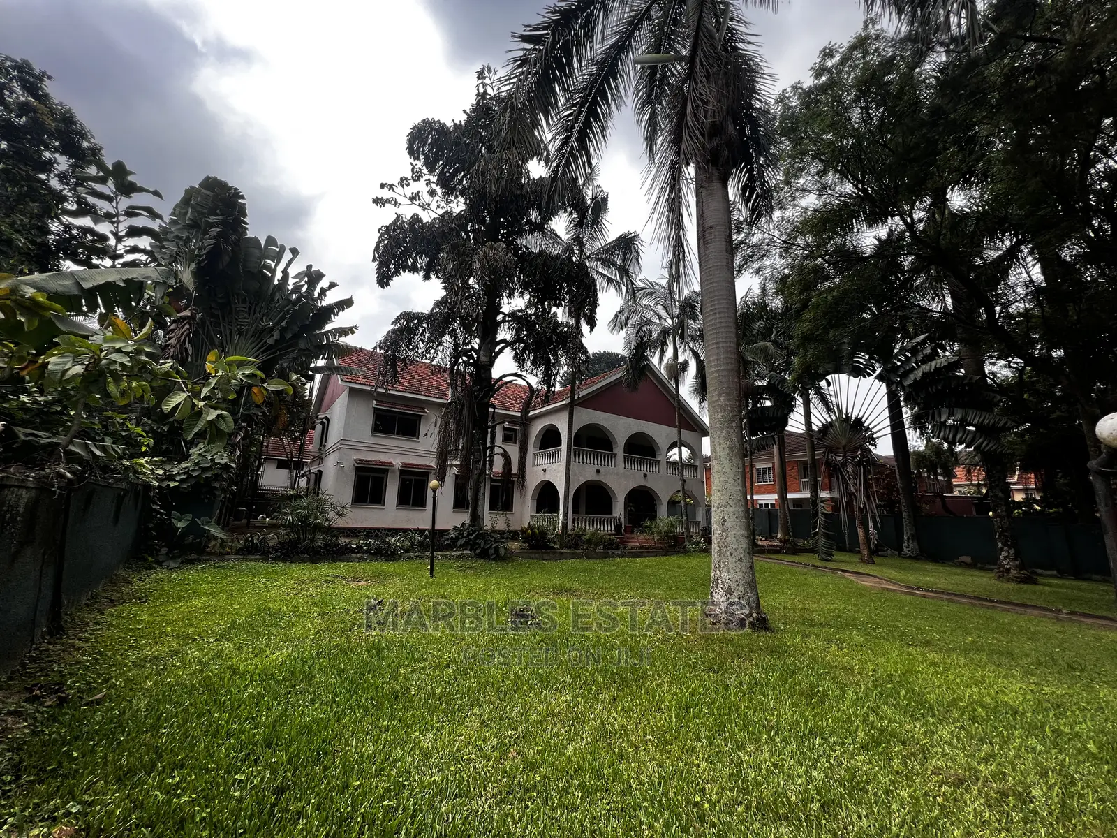 8bdrm House in Bugolobi, Central Division for sale