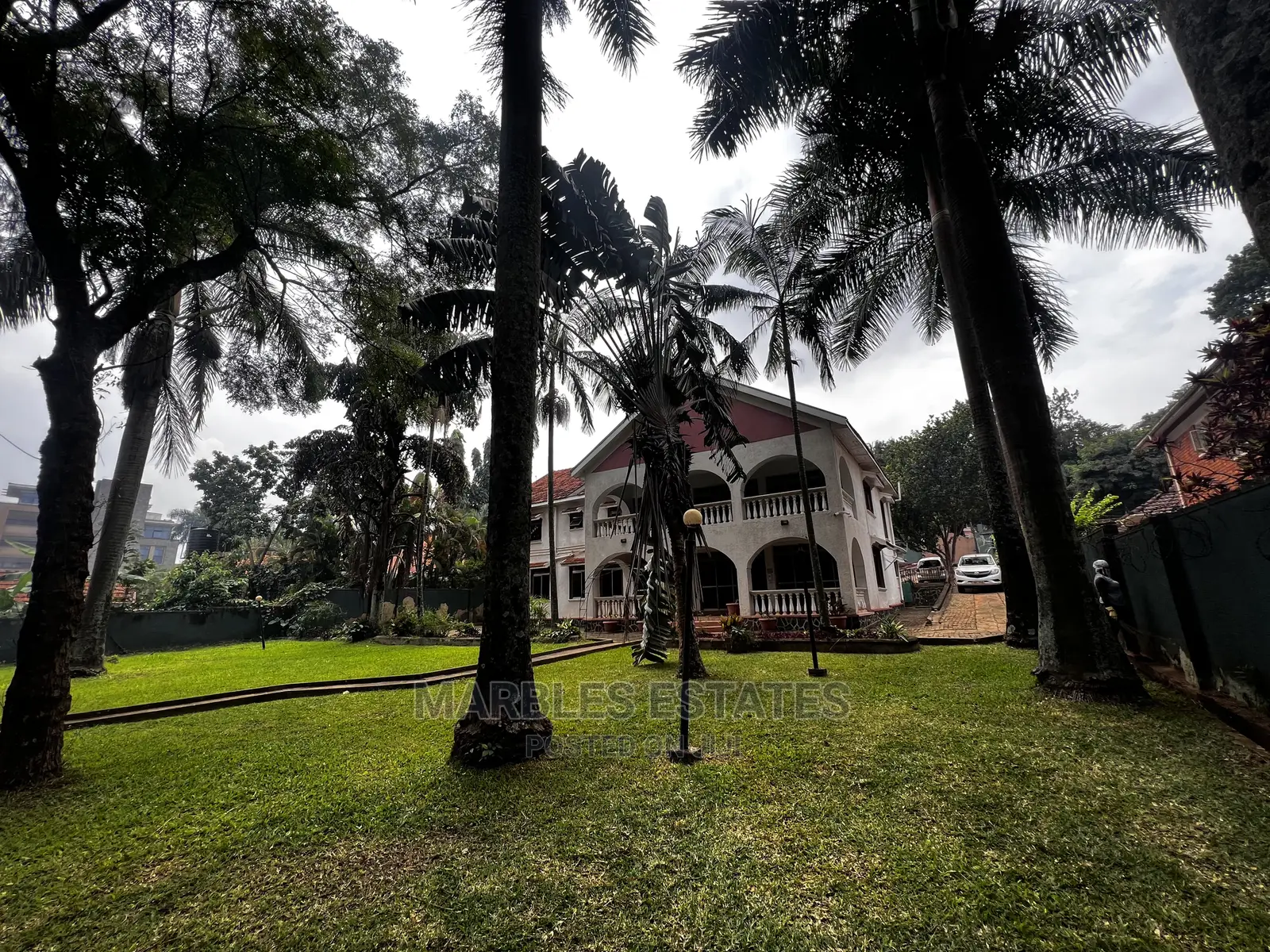8bdrm House in Bugolobi, Central Division for sale