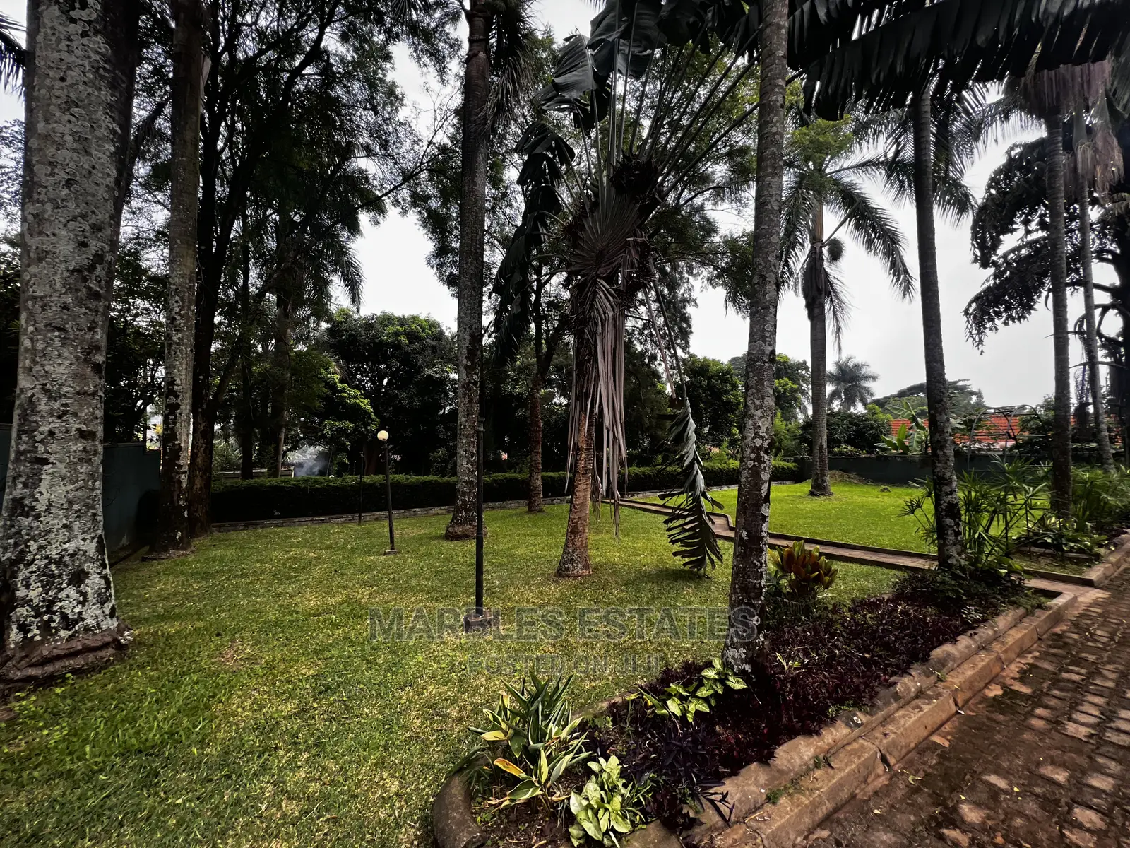 8bdrm House in Bugolobi, Central Division for sale