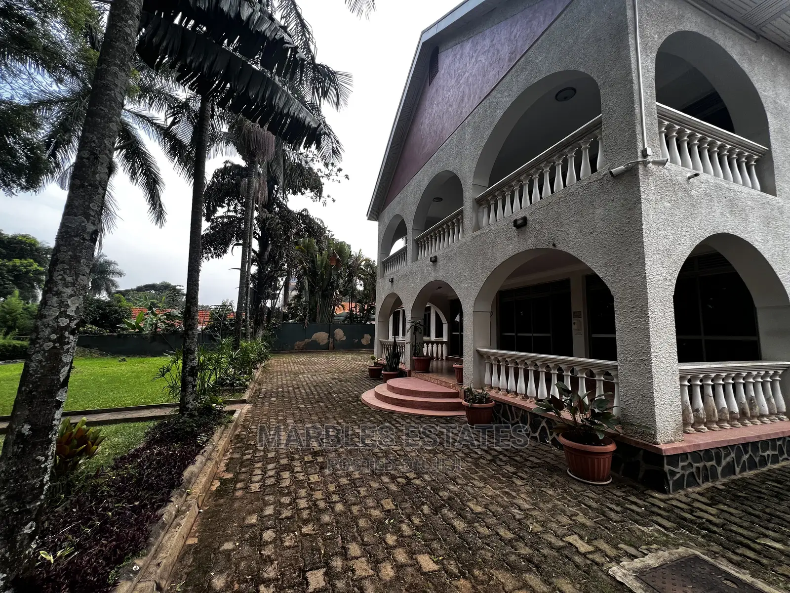 8bdrm House in Bugolobi, Central Division for sale