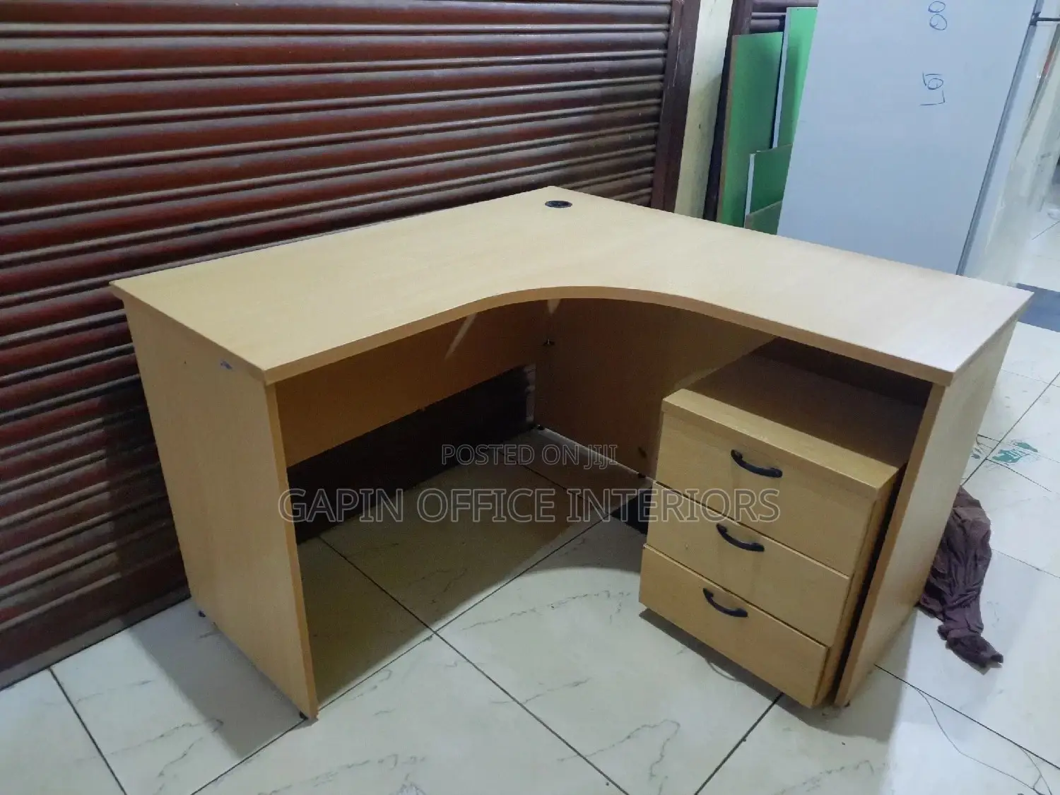 L-Shaped Office Table, Size 120cm