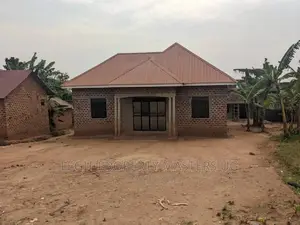 3bdrm Bungalow in Kajansi, Katabi for sale