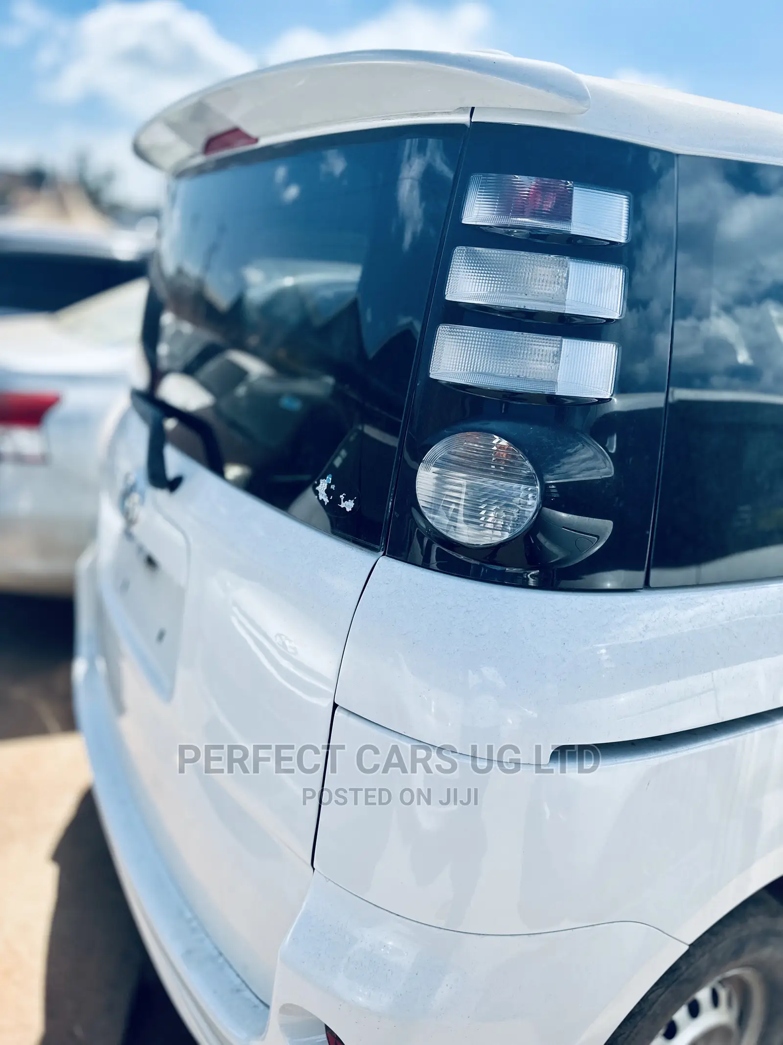 Toyota Sienta 1.5 AWD 2008 Off white