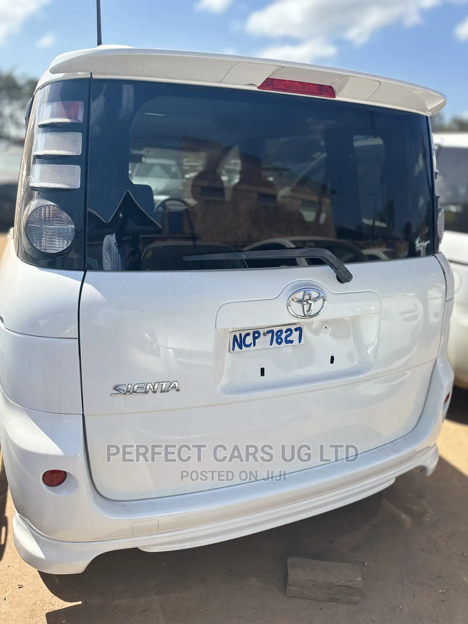 Toyota Sienta 1.5 AWD 2008 Off white