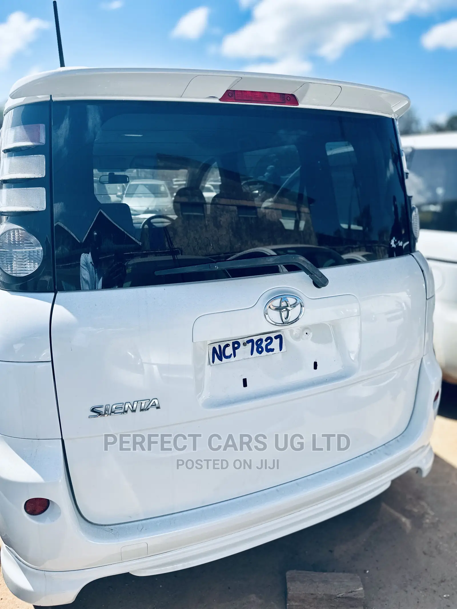 Toyota Sienta 1.5 AWD 2008 Off white