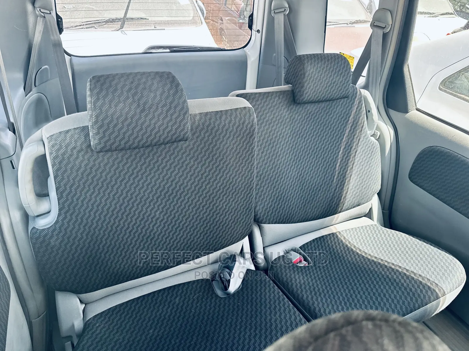 Toyota Sienta 1.5 AWD 2008 Off white