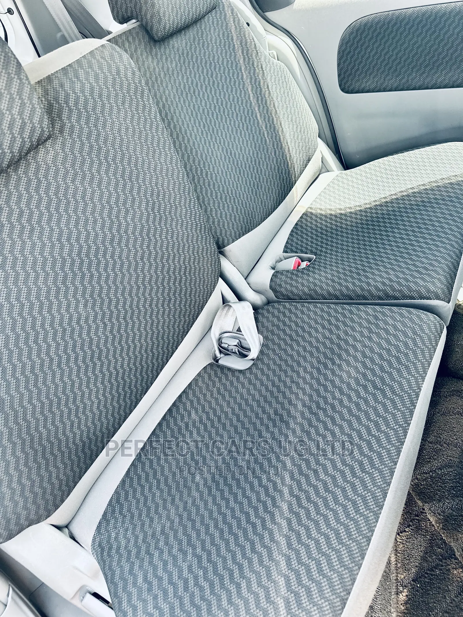 Toyota Sienta 1.5 AWD 2008 Off white