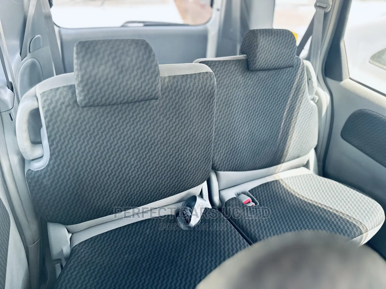 Toyota Sienta 1.5 AWD 2008 Off white