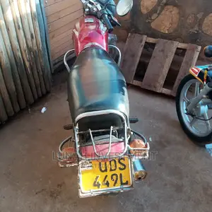 Bajaj Boxer 100 2016 Red
