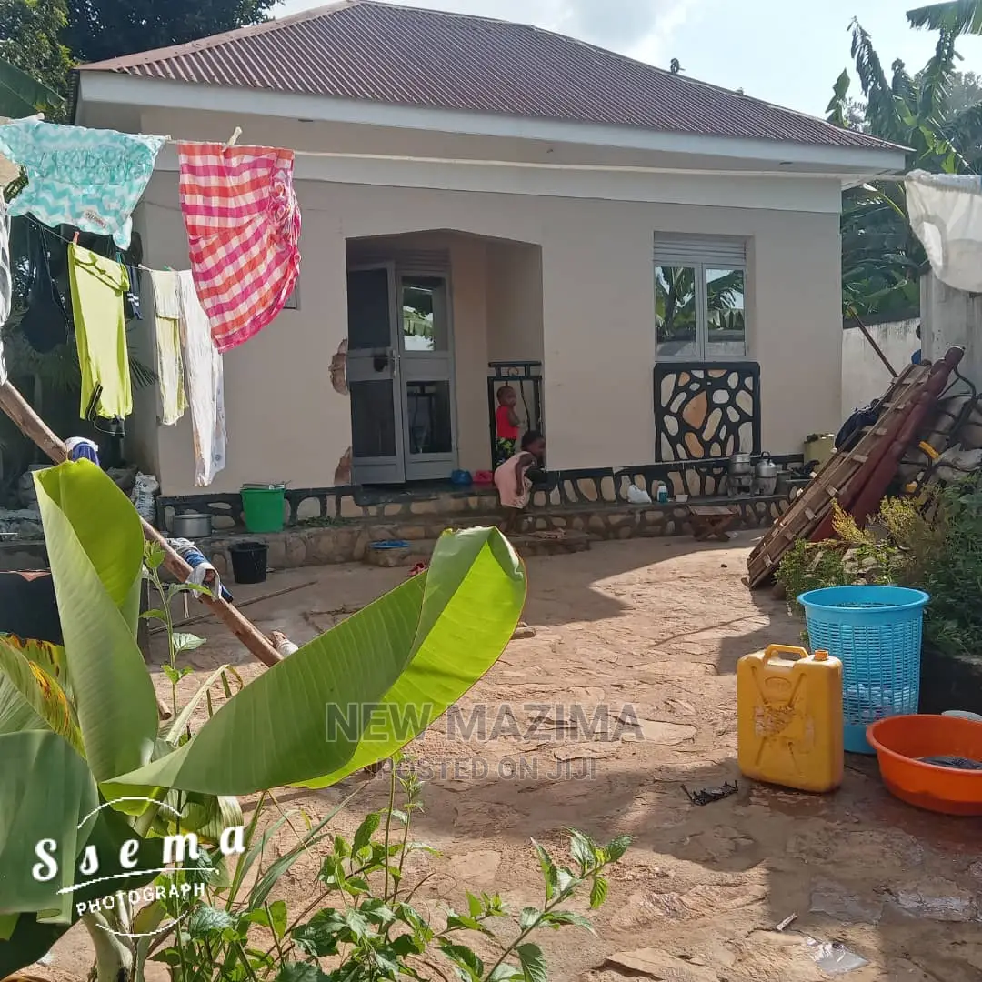 1bdrm House in Buloba Near Forest, Central Division for sale