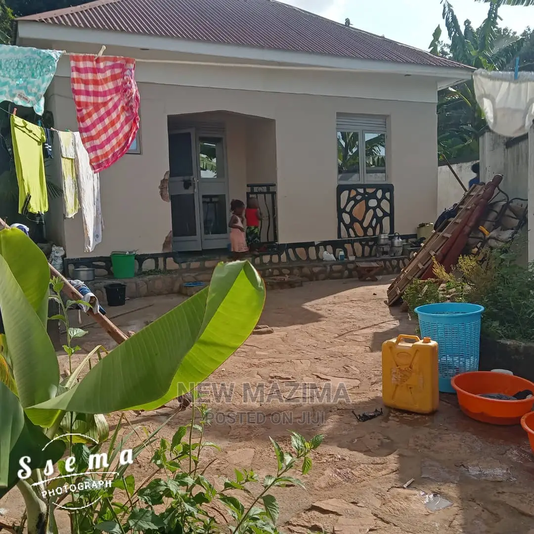 1bdrm House in Buloba Near Forest, Central Division for sale