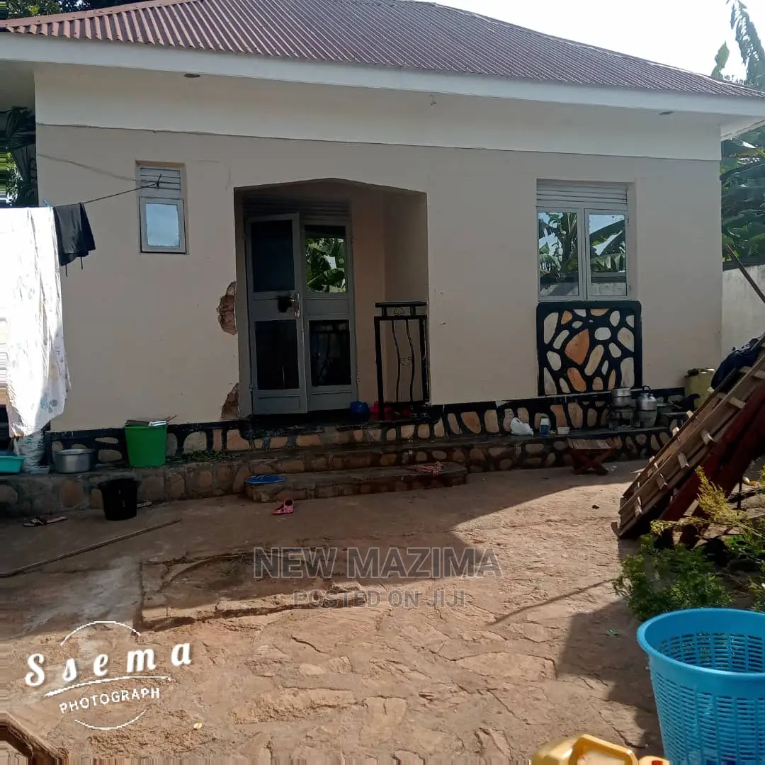 1bdrm House in Buloba Near Forest, Central Division for sale